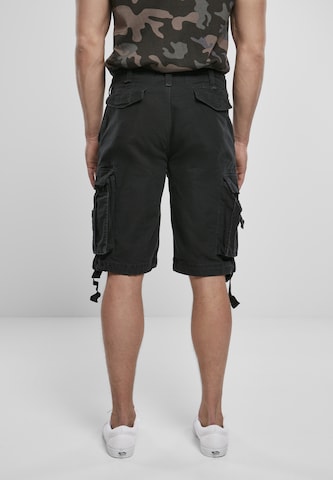 Brandit Regular Cargoshorts in Schwarz