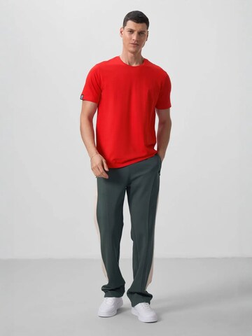 Tommy Life T-Shirts in Rot
