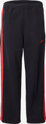 Nike Sportswear Широка кройка Панталон в черно: отпред