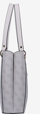 GUESS Handtasche 'Noelle' in Grau