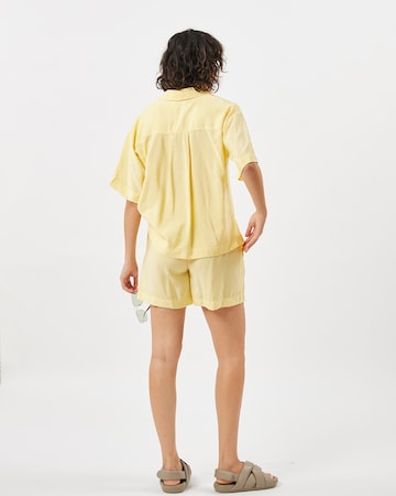 minimum - Loosefit Calças 'Acazia' em amarelo