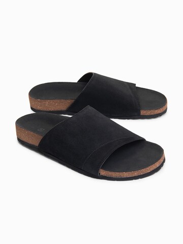 Zoccoletto di Ombre in nero