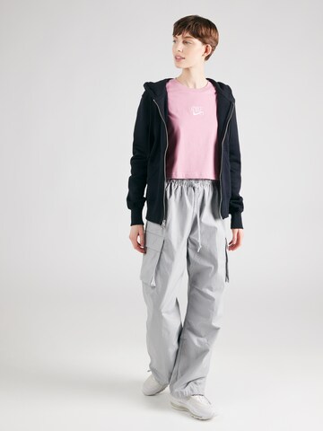 T-shirt Nike Sportswear en rose