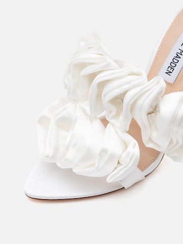 STEVE MADDEN Čevlji s peto 'Aalina' | bela barva