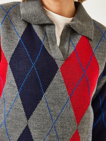 Bianco Lucci - Pullover em cinzento