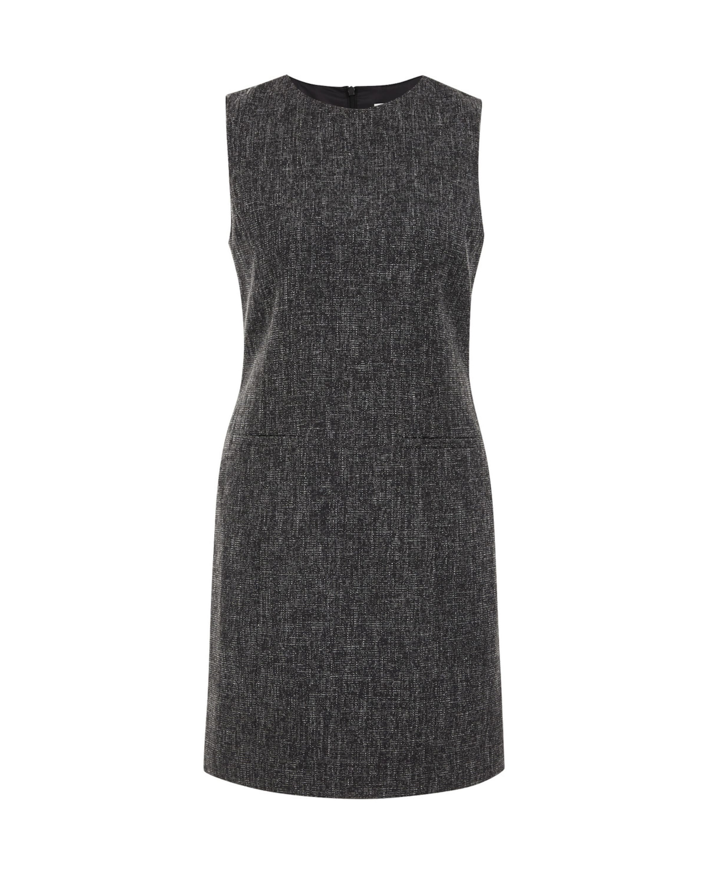 Rochie de la WE Fashion pe negru: față