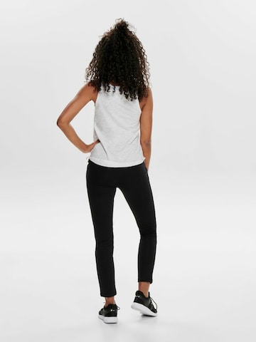 Slimfit Pantaloni sport 'Maya' de la ONLY PLAY pe negru