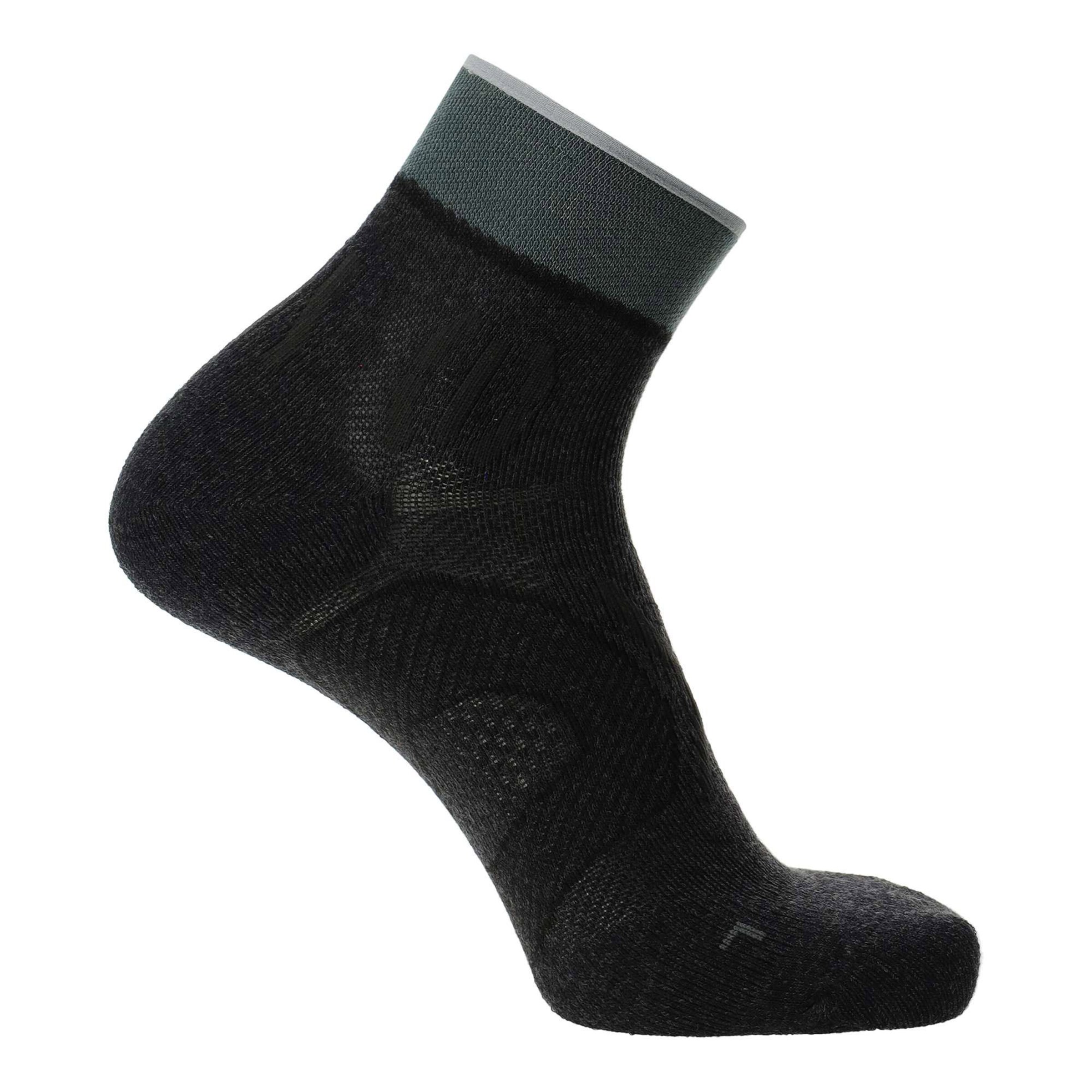 Uyn Athletic Socks in Black