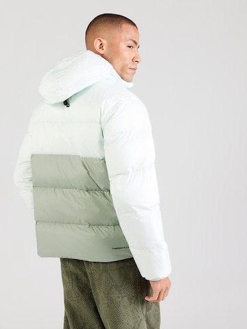 Nike Sportswear - Chaqueta de invierno 'WINDRUNNER' en verde