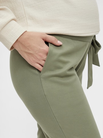 MAMALICIOUS Regular Панталон 'Masmini' в зелено