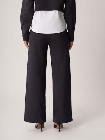 Loosefit Pantalon FEMSSY en gris