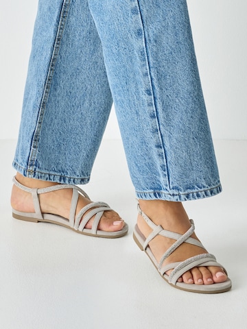 Tamaris Remienkové sandále - Sivá