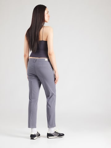 Slimfit Pantaloni con piega frontale 'Summer Spirit' di MAC in grigio