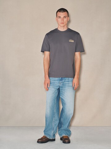 Next Tričko 'Johnny Cash' - Sivá