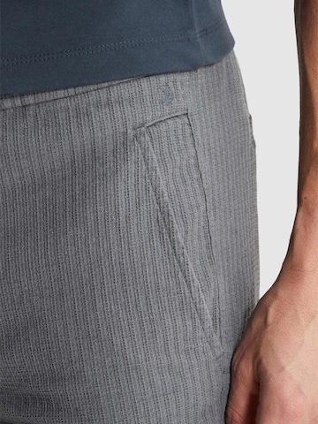 CAST IRON - regular Pantalón 'Regular fit chino shorts' en gris