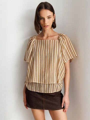 MixRay Blouse in Beige: voorkant