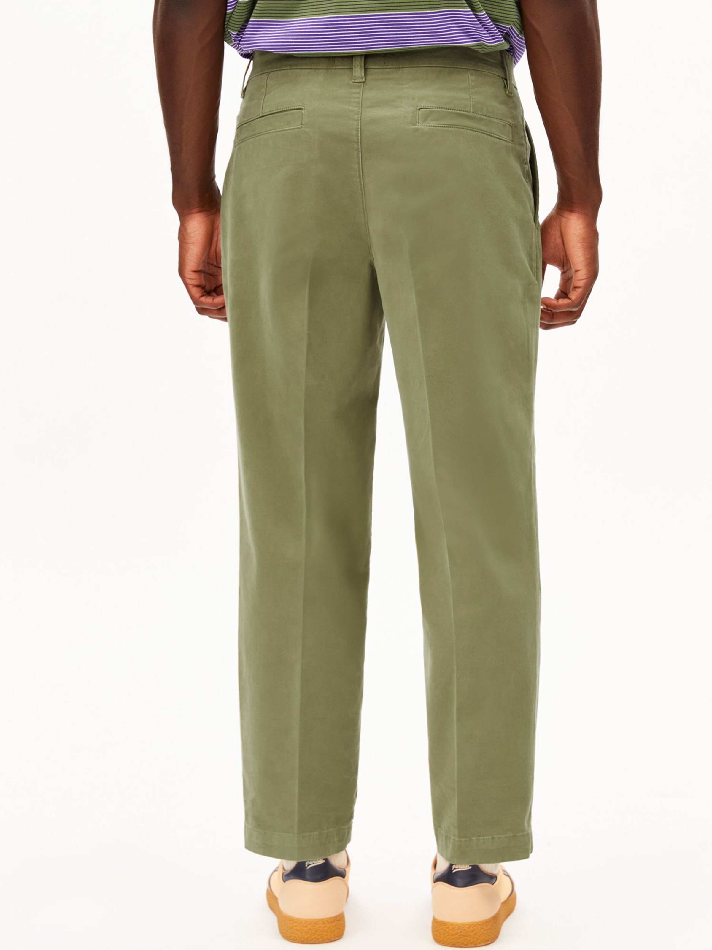ARMEDANGELS Regular Trousers with creases in Green