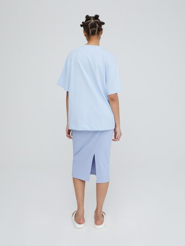 EDITED T-Shirt 'Elisa' in Blau