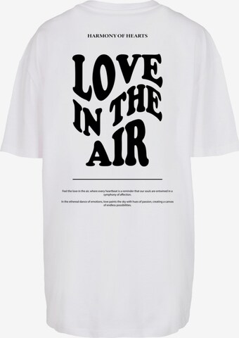 Merchcode T-Shirt 'Love In The Air' in Weiß