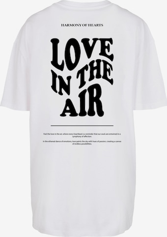 Merchcode Oversized shirt 'Love In The Air' in Wit