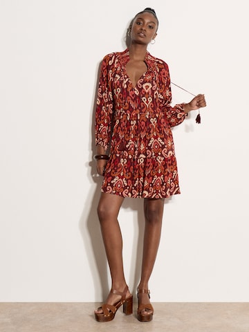 Robe ' ' Apricot en rouge