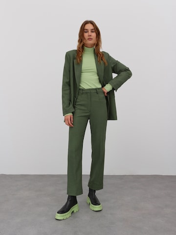 EDITED Regular Trousers 'Reina' in Green