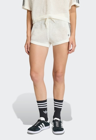 Regular Pantalon ADIDAS ORIGINALS en blanc : devant