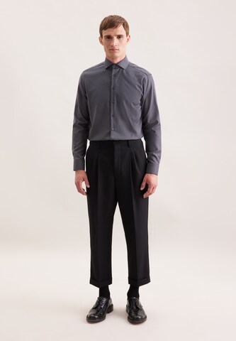 Coupe regular Chemise business ' Schwarze Rose ' SEIDENSTICKER en gris