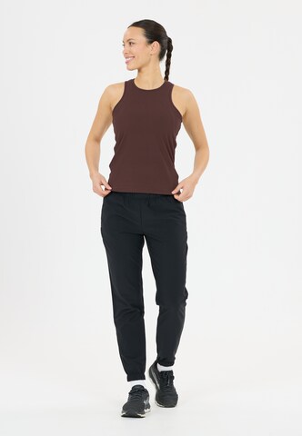 Athlecia Sporttop 'Tinashe V2' in Bruin