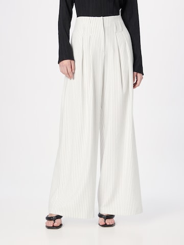 River Island Wide leg Pleat-Front Pants in White: front
