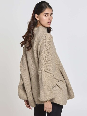 Lilavie Strickpullover ' Maraa ' in Braun