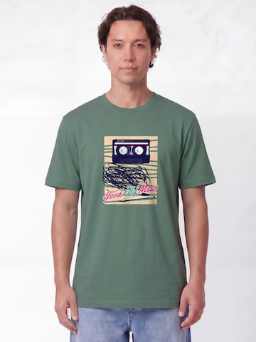 T-Shirt 'Good Old Mess' Watapparel en vert : devant