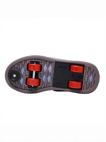 HUSKSWARE Inline and Roller Skates in Green