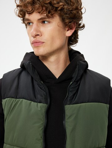 Koton Vest in Green