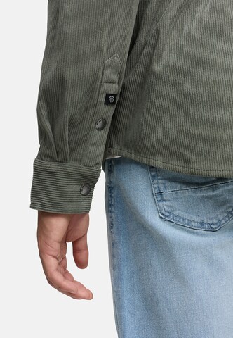 Coupe regular Chemise 'INNemoto' INDICODE JEANS en vert