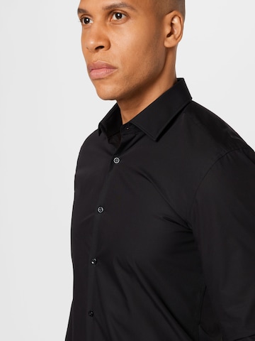 Coupe slim Chemise 'Jenno' HUGO Red en noir