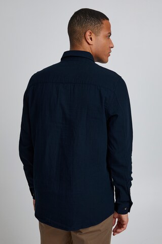 !Solid Regular fit Button Up Shirt in Blue