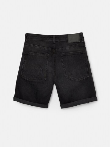 Pull&Bear Regular Jeans in Black
