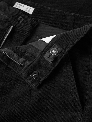 NAME IT - regular Pantalón en negro
