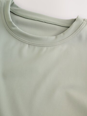 self. Тениска в зелено