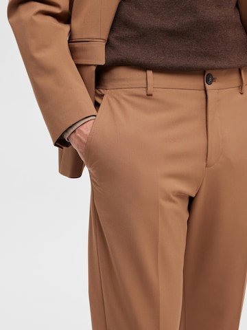 Coupe slim Pantalon à plis 'Liam' SELECTED HOMME en beige