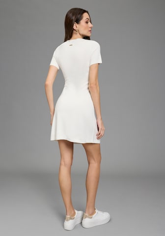 Bruno Banani LM Strickkleid in Weiß