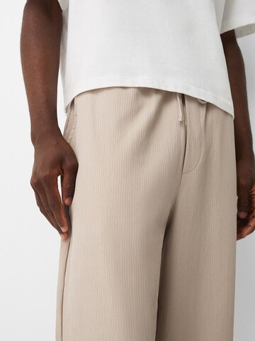 Bershka Loosefit Hose in Beige