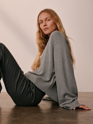 ABOUT YOU x Marie von Behrens Sweater 'Gwen' in Grey