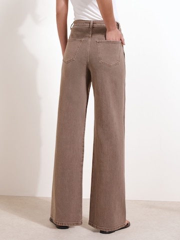 Wide Leg Jean Friends Like These en marron