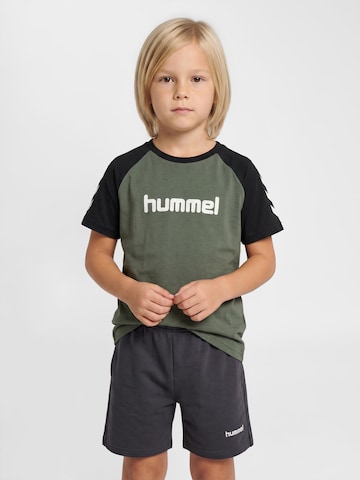 Hummel Functioneel shirt in Grijs: voorkant