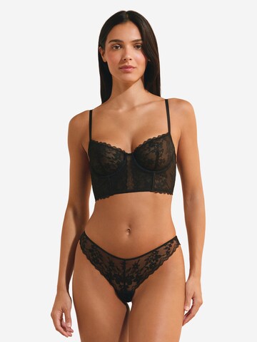 String 'Heritage' di ETAM in nero