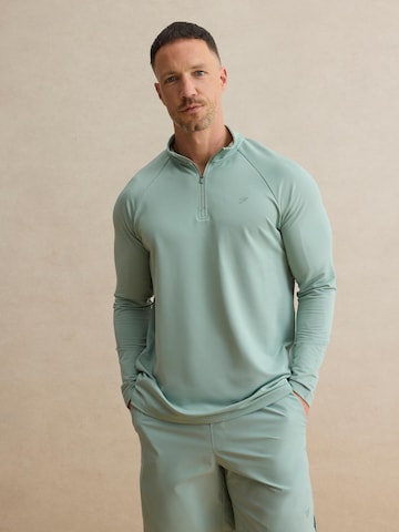 DAN FOX APPAREL Funktionstopp 'Ivan' i grön: framsida