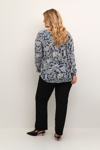 KAFFE CURVE Blouse 'Ami' in Blauw