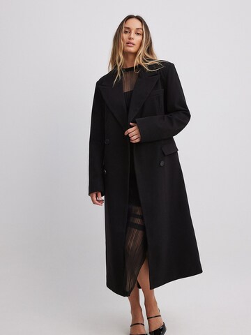 NA-KD Between-Seasons Coat in Black: front